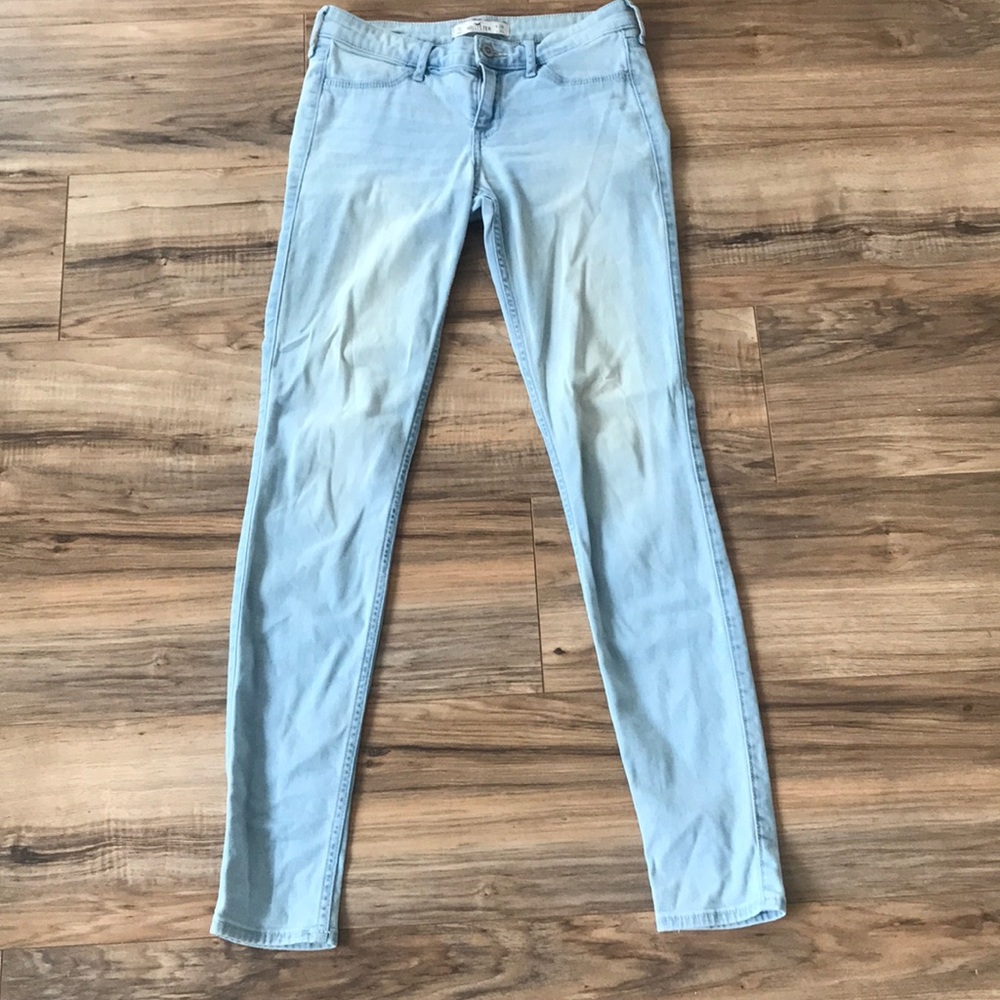 Light washed hollister jeans